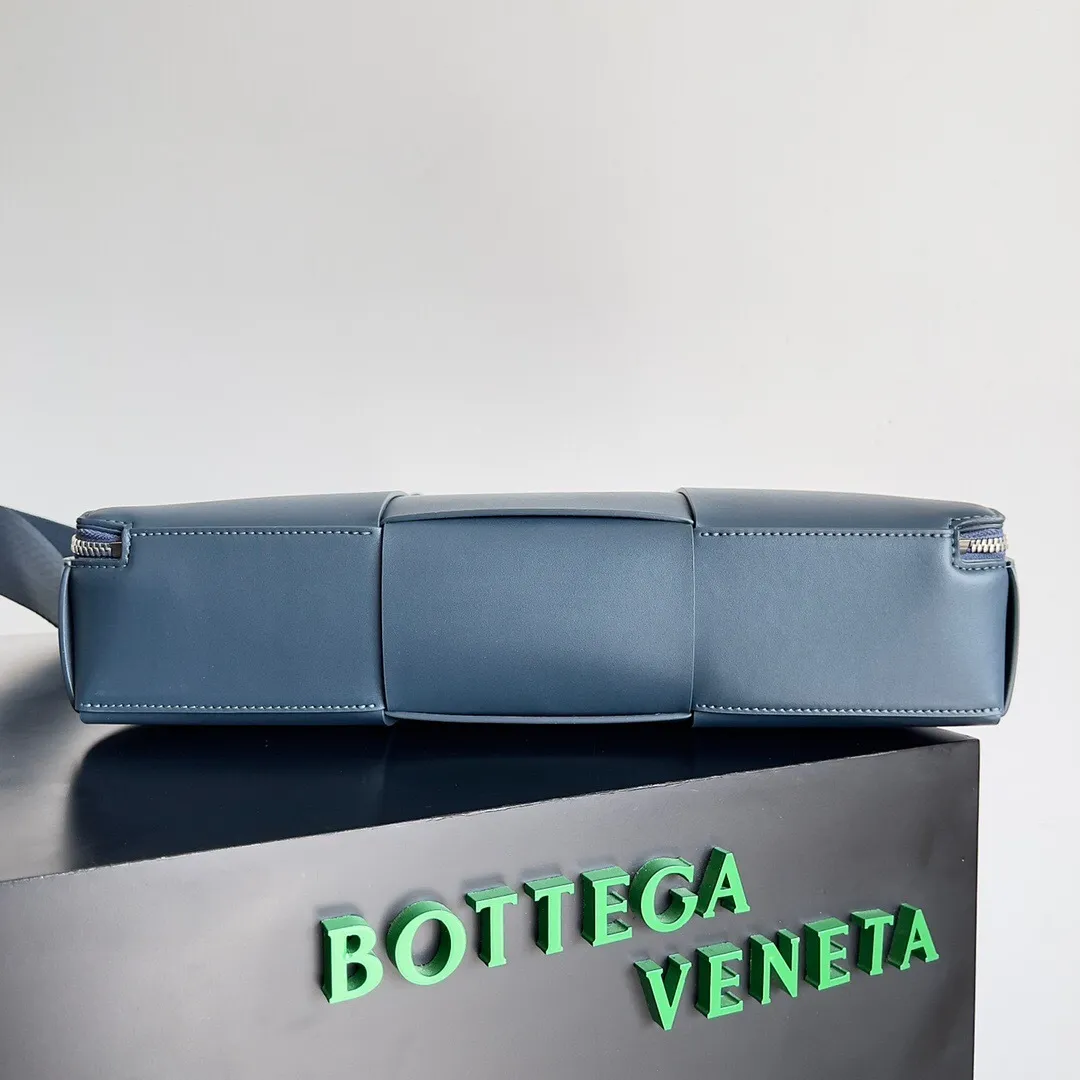 All categories 💚 Authentic bags 💚 BV 2025 new Bottega Veneta large plaid woven men's briefcase